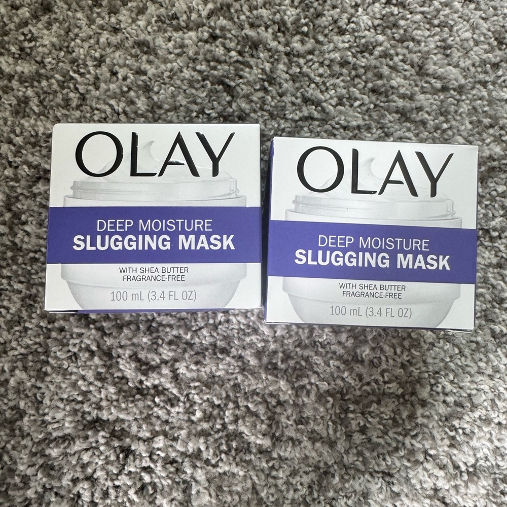 OLAY Deep Moisture Slugging Mask - White and Purple